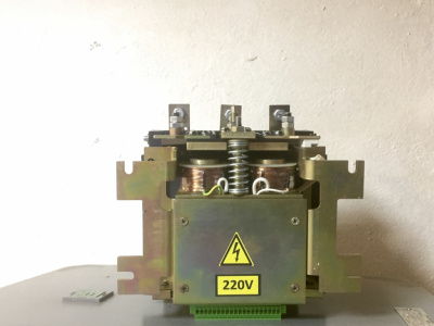 Контактор вакуумный КВ1,14 250А