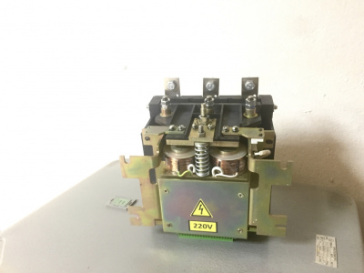 Контактор вакуумный КВ1,14 400А